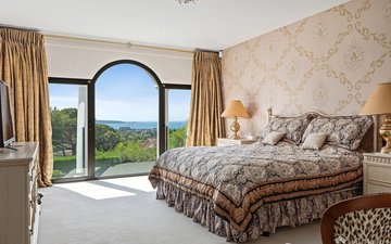 Property slide 4
