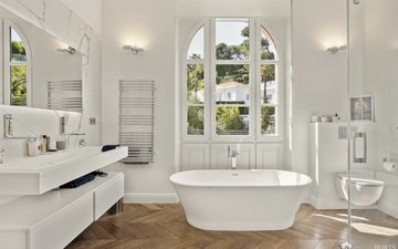 Property slide 10