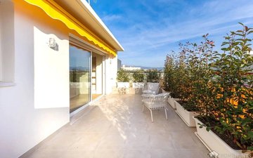 Property slide 18