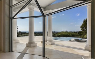 Property slide 10