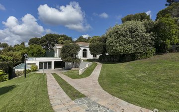 Property slide 19