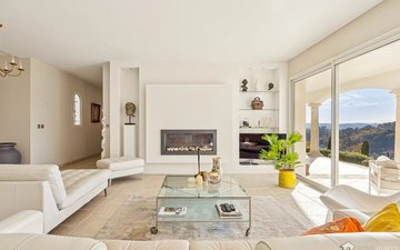 Property slide 10