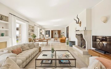 Property slide 10