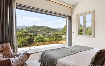Property slide 10