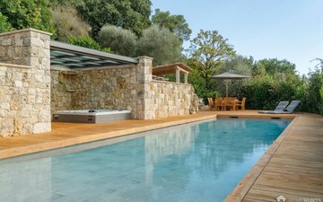 Property slide 10