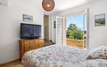 Property slide 7