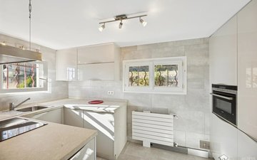 Property slide 6