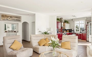 Property slide 4