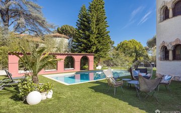 Property slide 17