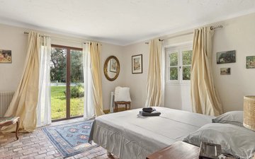 Property slide 10