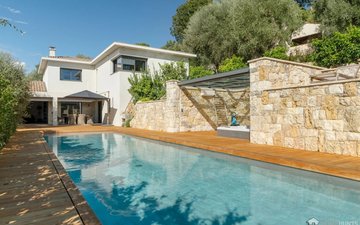 Property slide 14