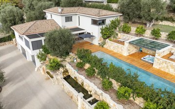 Property slide 17