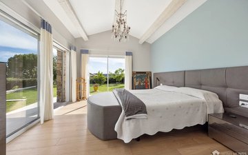 Property slide 10