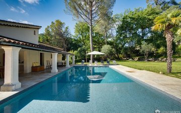 Property slide 16