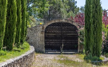Property slide 16
