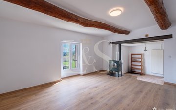 Property slide 10