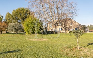 Property slide 20