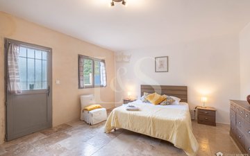 Property slide 17