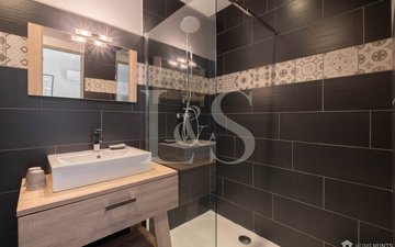 Property slide 20