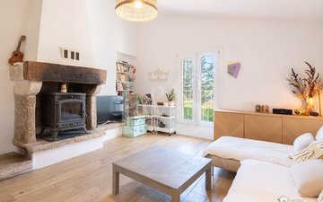 Property slide 10