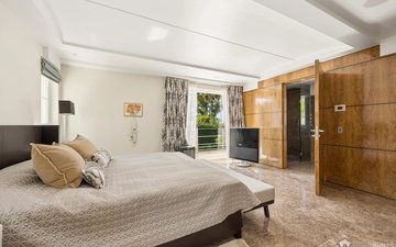 Property slide 17