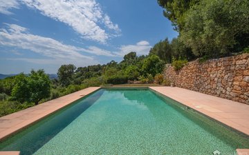 Property slide 10