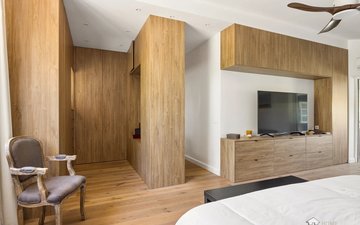 Property slide 18