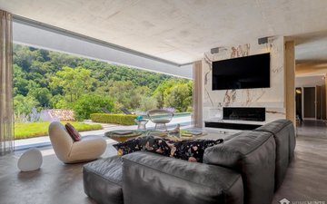 Property slide 4