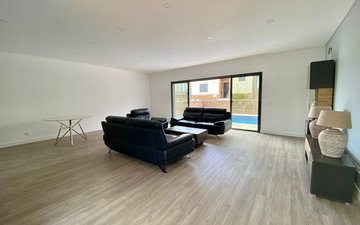 Property slide 4