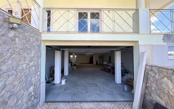 Property slide 68
