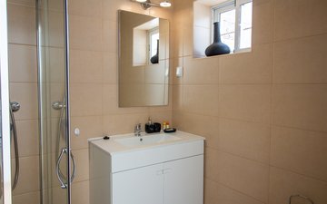 Property slide 24