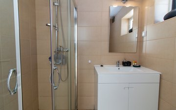 Property slide 25