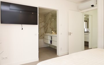 Property slide 25
