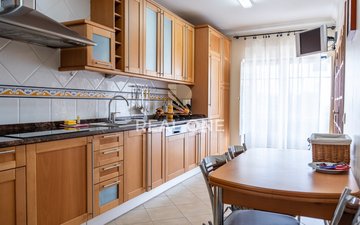 Property slide 60