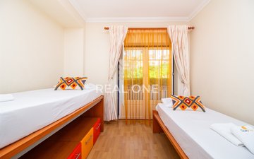 Property slide 32