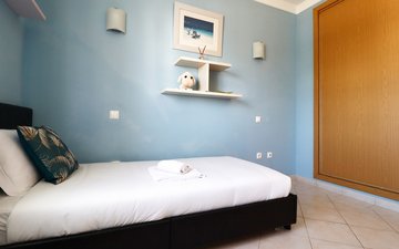 Property slide 32