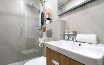Property slide 18