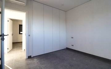 Property slide 72