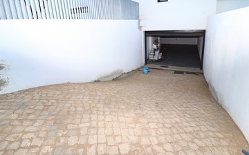 Property slide 85