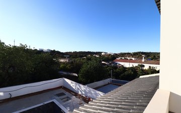 Property slide 77