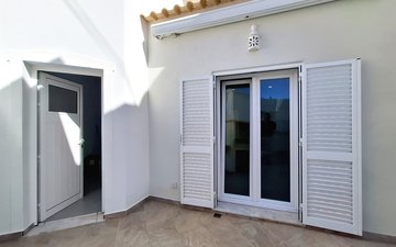 Property slide 25