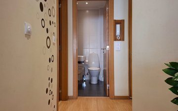 Property slide 32