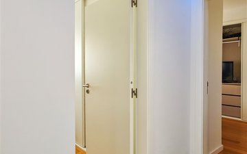 Property slide 32