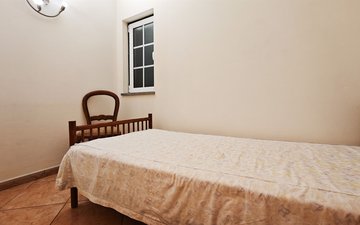 Property slide 22