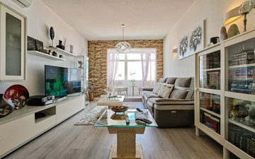 Property slide 19