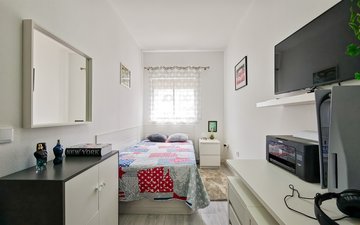 Property slide 49