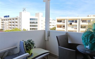 Property slide 32