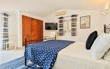 Property slide 40