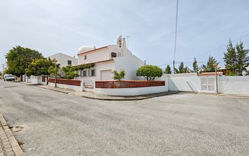 Property slide 61