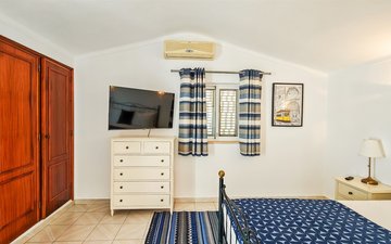Property slide 44
